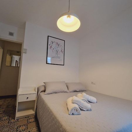 Apartment On The Beach มาลากา ภายนอก รูปภาพ